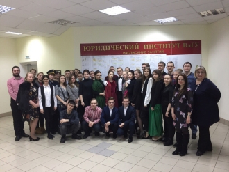 «А судьи кто?»: в юридическом институте состоялось модельное судебное заседание по источникам XIX века