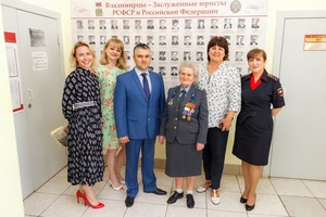 Студенты юридического института ВлГУ встретились с заслуженным юристом РФ Ириной Цветковой